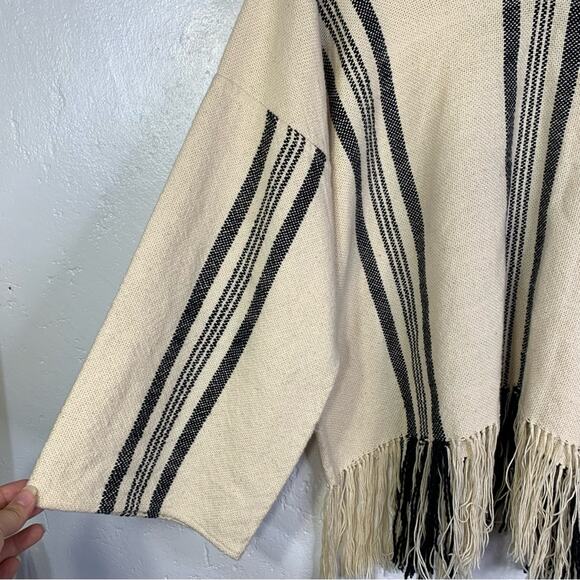 Apiece Apart Amelia Woven Striped Poncho Sweater 100% cotton cream & black sz L - Picture 9 of 9
